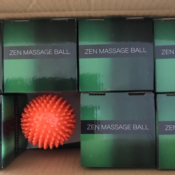 Massage Ball | Therapeutic • Healthy Feet - Picture 6 of 8